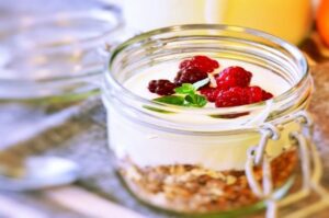 BOWL CAKE FRAMBOISES ET CAROUBE
