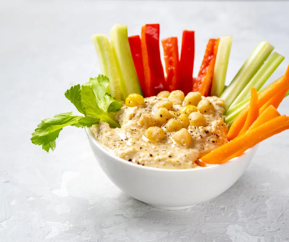 Tartine de Houmous et Légumes