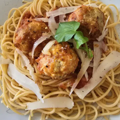 Spaghettis IG bas aux boulettes de poulet