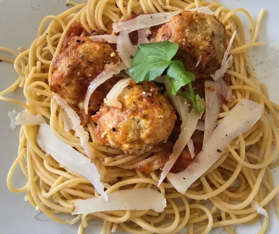 Spaghettis IG bas aux boulettes de poulet