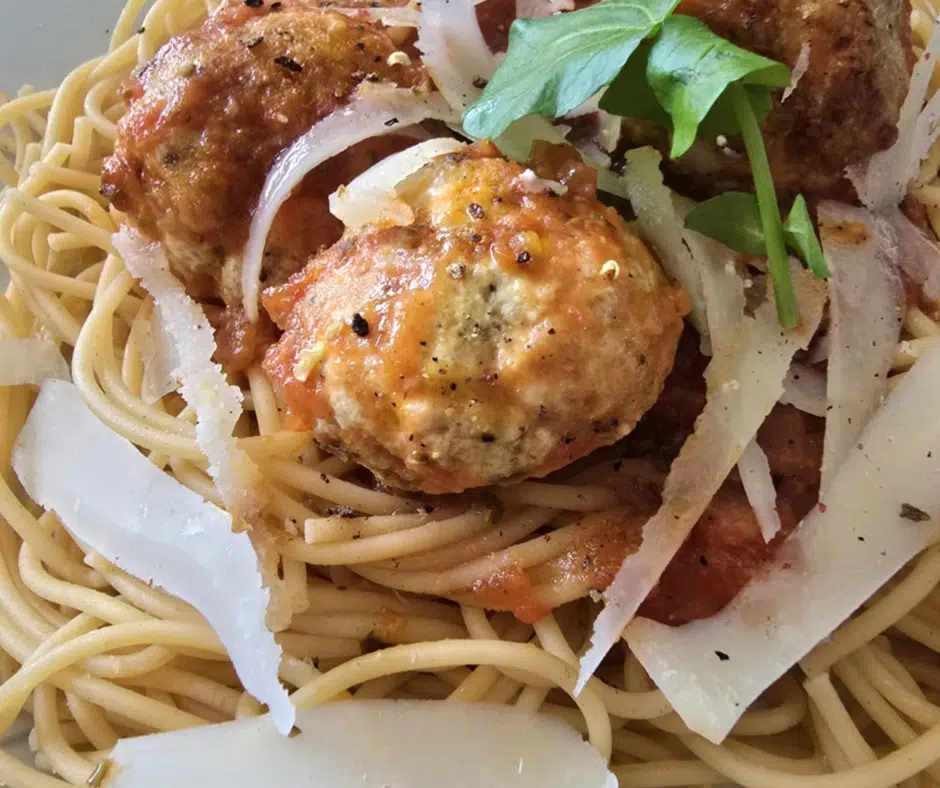 Spaghettis IG bas aux boulettes de poulet